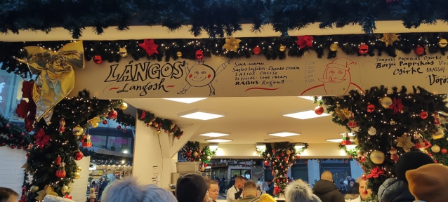 Na nejkrásnější vánoční trhy do Budapešti