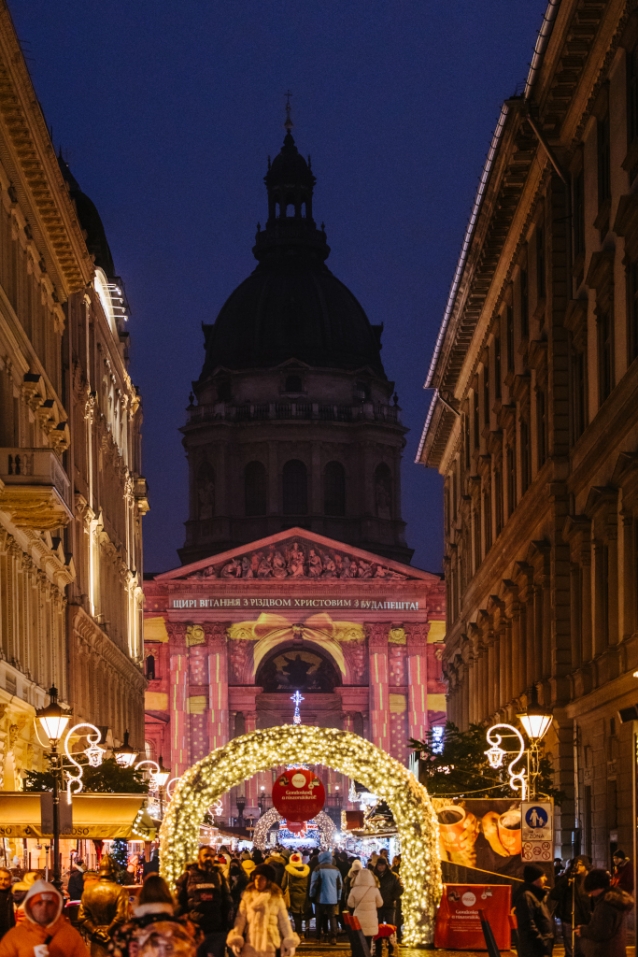 Na nejkrásnější vánoční trhy do Budapešti