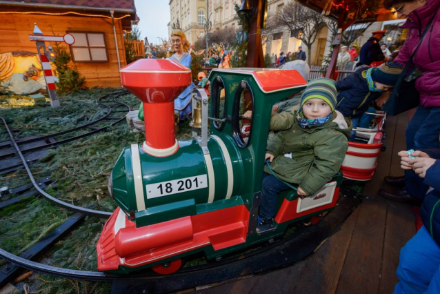 December for foodies: cookies, stollen cake and roast goose