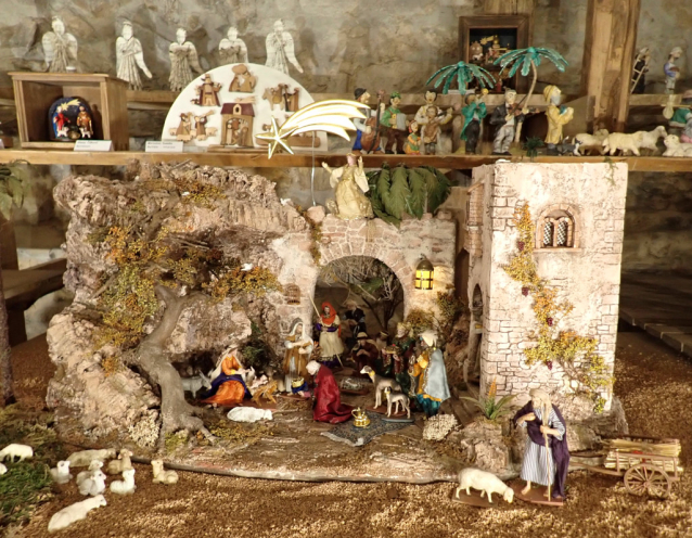 Vánoční výstava v Betlémské kapli je inspirovaná staročeským trhem