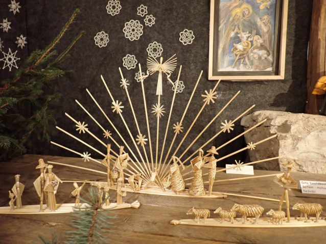 Vánoční výstava v Betlémské kapli je inspirovaná staročeským trhem