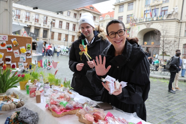 Praha otevřela velikonoční trh na Mariánském náměstí