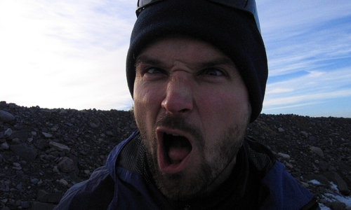 KOMENTÁŘ Prodejte to všechno! KOMENTÁŘ Prodejte to všechno!