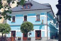 Malé děti tvoří skulinu na trhu Malé děti tvoří skulinu na trhu