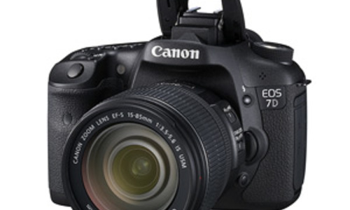 Zrcadlovka Canon EOS 7D 