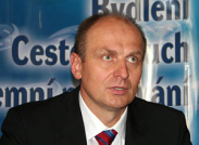 Gandalovič: Evropská komise nám neporadí