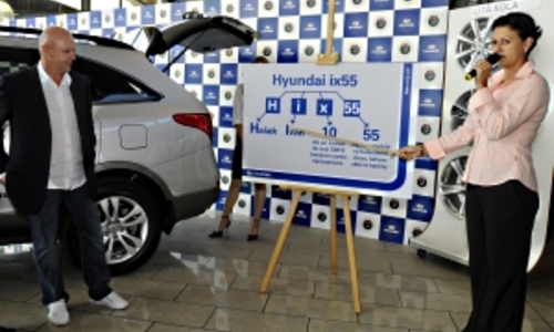 Hašek sedá do Hyundai ix55 Hašek sedá do Hyundai ix55