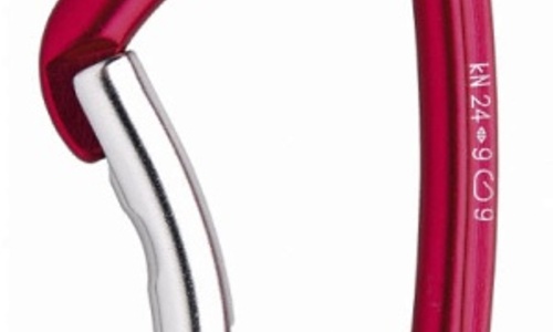 Salewa stahuje červené karabiny Hot G2 Bent Salewa stahuje červené karabiny Hot G2 Bent