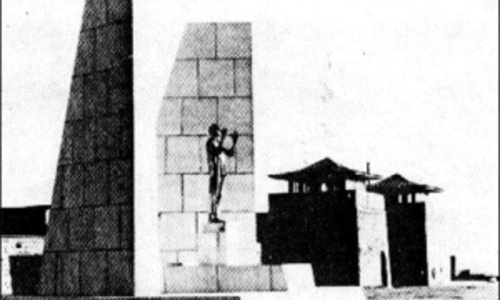 Česká socha vítá v Mauthausenu