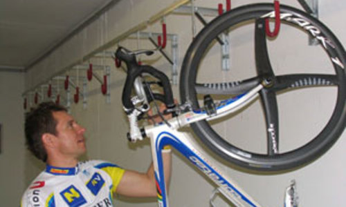 Cyklistika z hotelu Therme Laa Cyklistika z hotelu Therme Laa