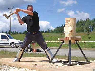Dřevorubecký sport na Lipně