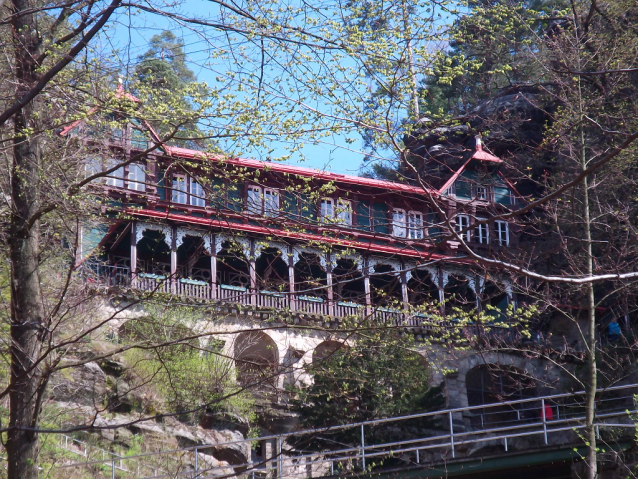 Pravčická brána, Hřensko a Edmundova soutěska