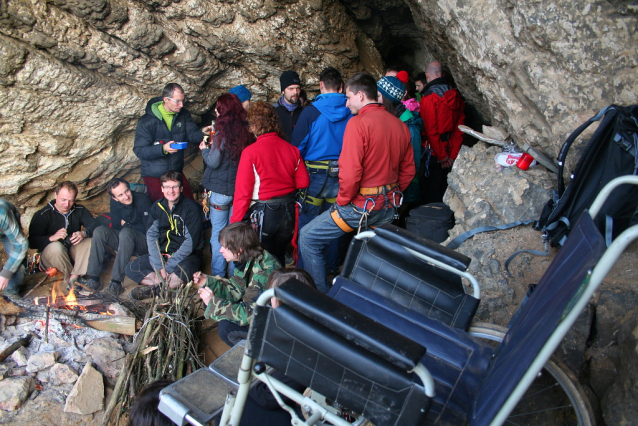 Poslední slanění horolezců a jeskyňářů od Kříže ke klášteru