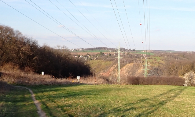 Kněžívka, lezecká skalka u letiště Václava Havla