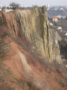 Varování před nebezpečnými Hlubočepy