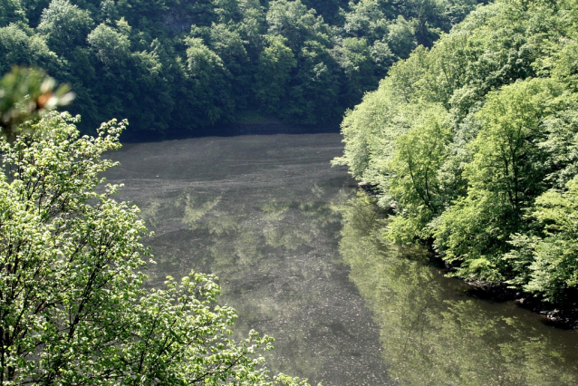 Štěchovická přehrada v nafukovacím kajaku