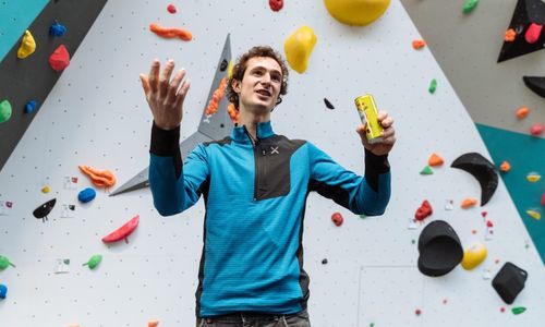 Horolezec Adam Ondra je navržen na státní vyznamenání Horolezec Adam Ondra je navržen na státní vyznamenání