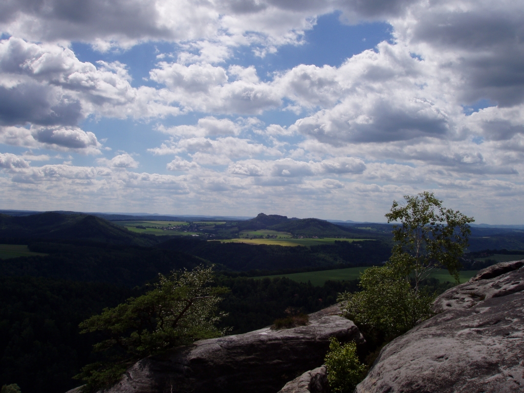 Falkenstein, Schusterweg, výhled z vrcholu ke Königsteinu.