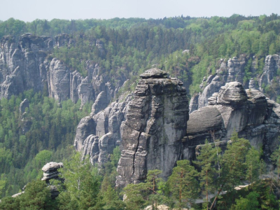 Tři trojky na Lokomotivu v Rathenu