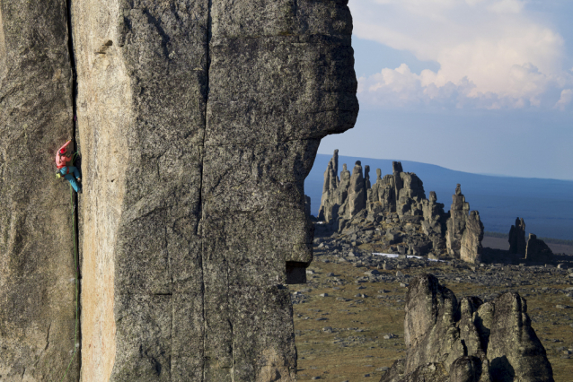 Kilian Fischhuber lezecky objevil skalní město Ulakhan-Sis na Sibiři