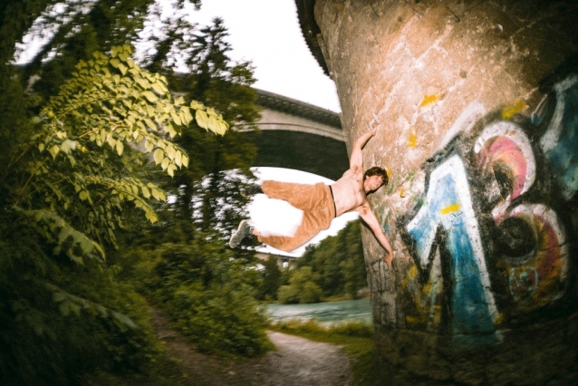 Let it Bärn - bouldering v Bernu