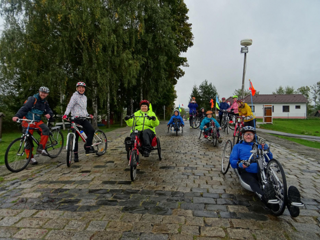 Handbike na podzimní Šumavě