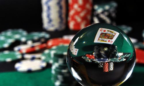 Poker: sport, hra, hazard?