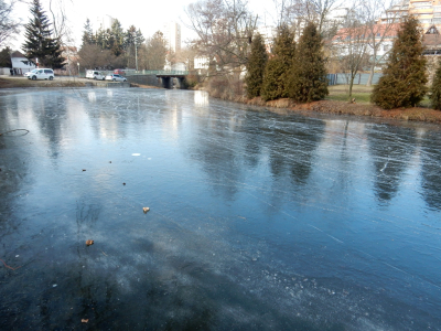 Botič je sjízdný na bruslích