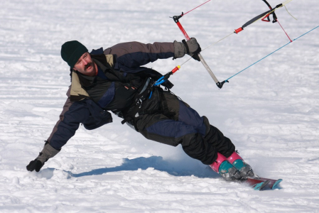 Nemusíte sedět v kanceláři, můžete snowkitovat