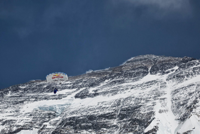 BASE jumper Rozov se zabil na Ama Dablam