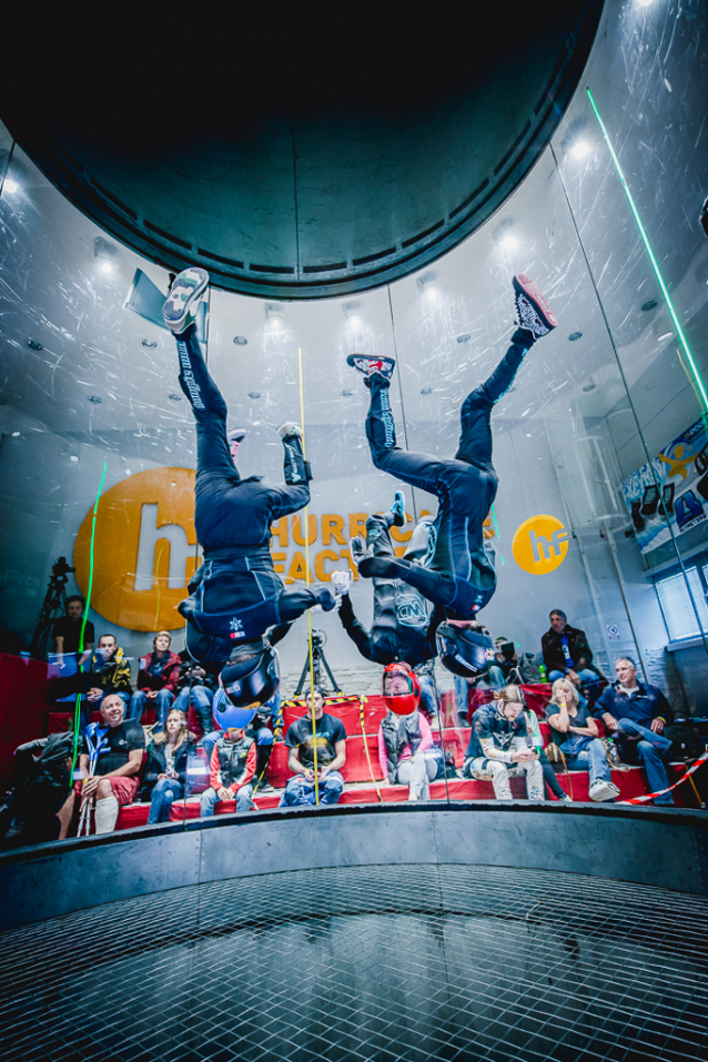 Praha korunovala první světové šampiony v indoor skydivingu