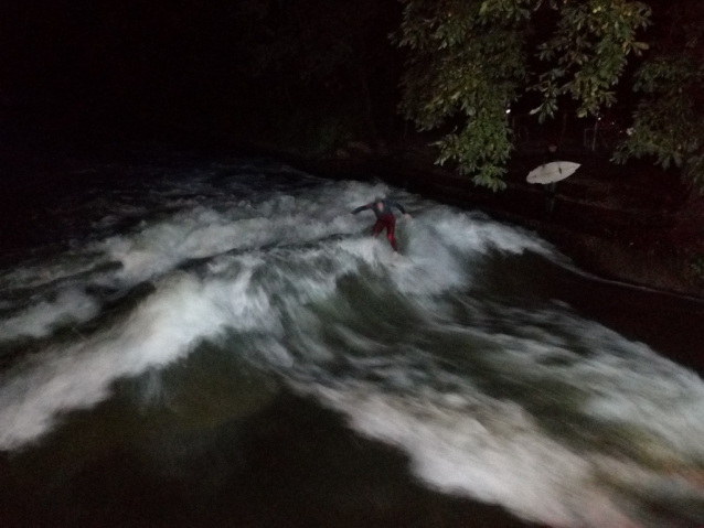 Surfing in the Munich City