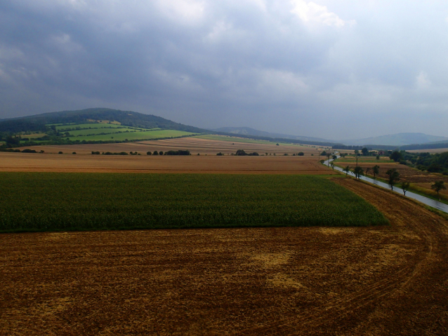 Bílé Karpaty pěšky stále po hřebenu