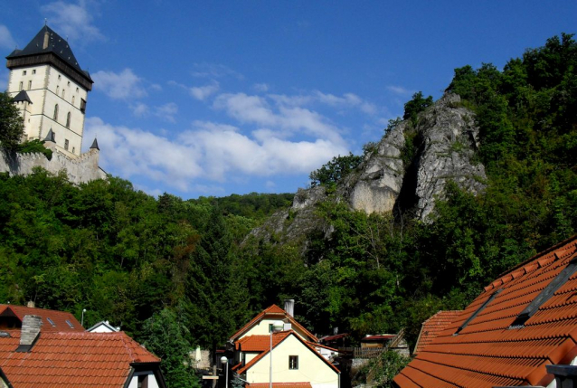 Z metropole na Karlštejn