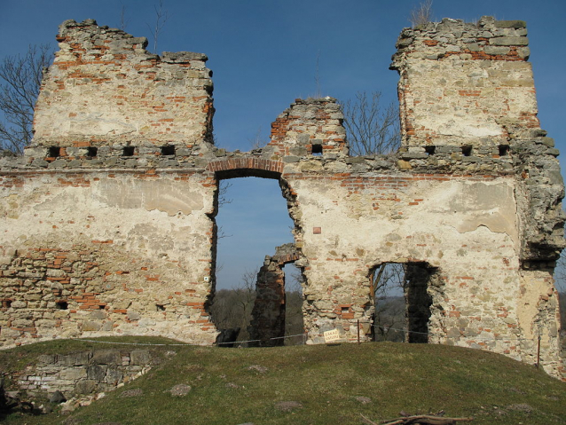 Zásadka - hradní zřícenina, která nikdy nebyla hradem