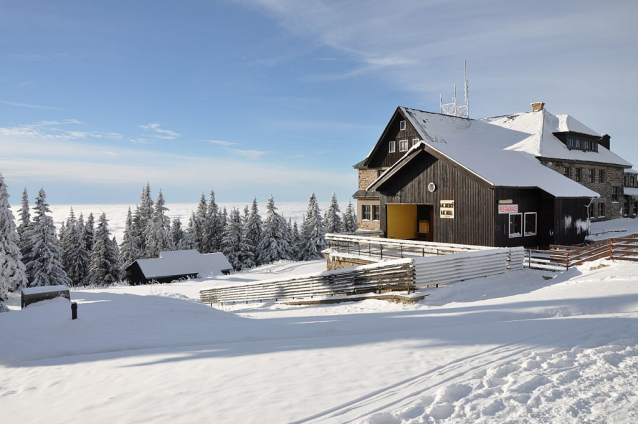 Volská louka: Horský hotel a Sokolská bouda