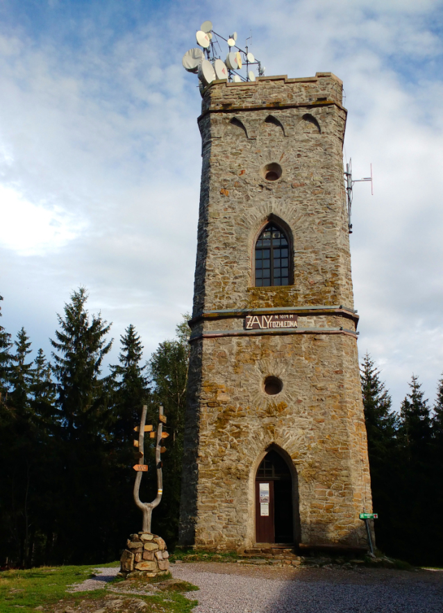 Žalý, jedna z nejstarších turistických rozhleden