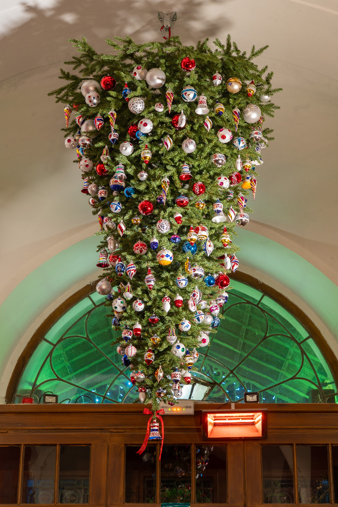 Vánoční stromeček Z Domoviny na zámku Loučeň.jpg