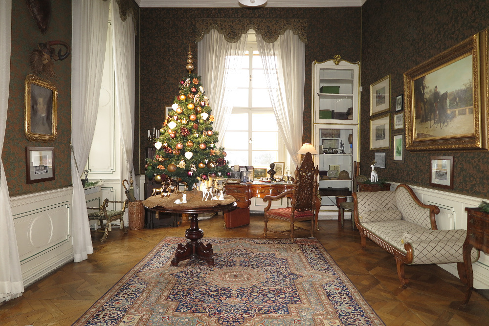 Zámek Loučeň pracovna TT.JPG