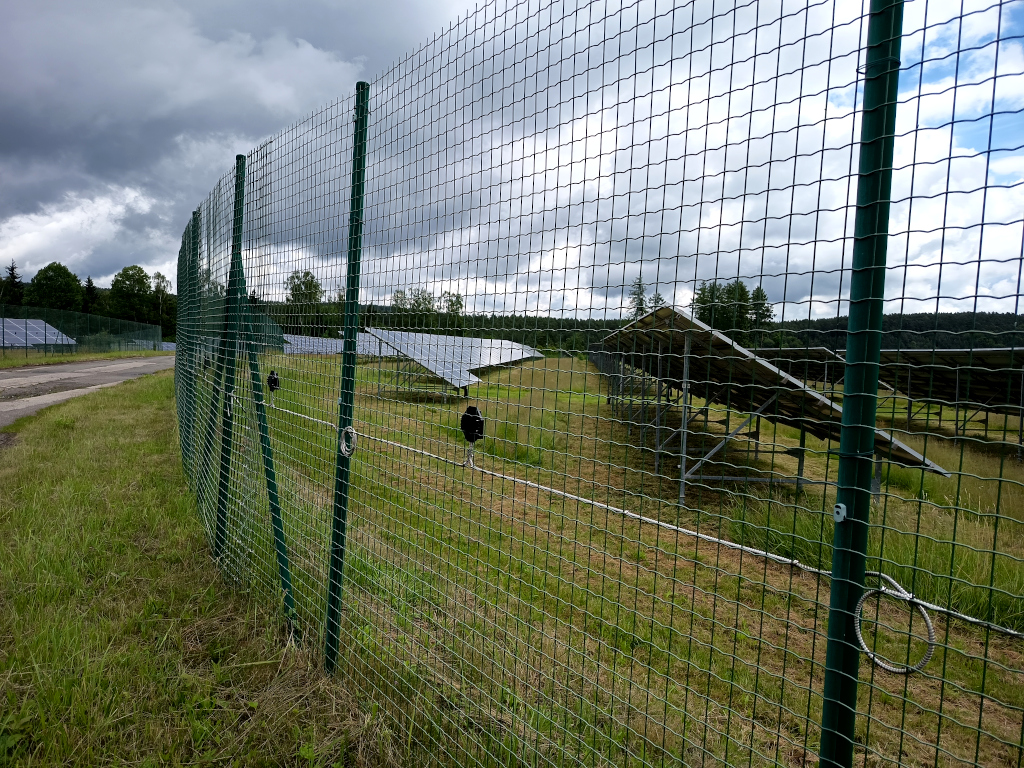 Fotovoltaická elektrárna Ralsko v místě bývalé vsi Chlum.