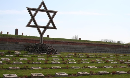 Vyvraždění terezínského rodinného tábora v Osvětimi Vyvraždění terezínského rodinného tábora v Osvětimi