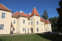 Kněžice - zachráněný zámek na Vysočině