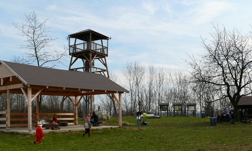 Rozhledna Barborka nad Raškovickými lomy Rozhledna Barborka nad Raškovickými lomy