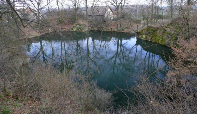 Rozhledna Barborka nad Raškovickými lomy