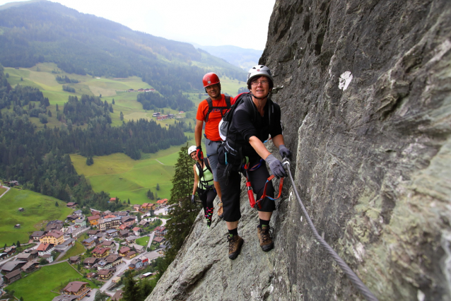 Kupfergeist und Gletschergoass: neuer Klettersteig durch die Hüttschlager Wand