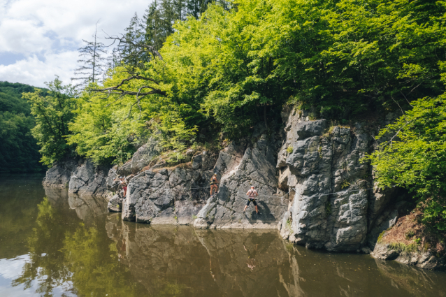 Via ferrata v létě: Nejlepší cesty pro adrenalinové nadšence v Česku