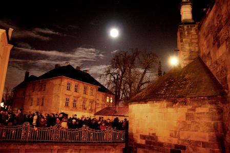 Geoskořápky: megaevent na Kampě