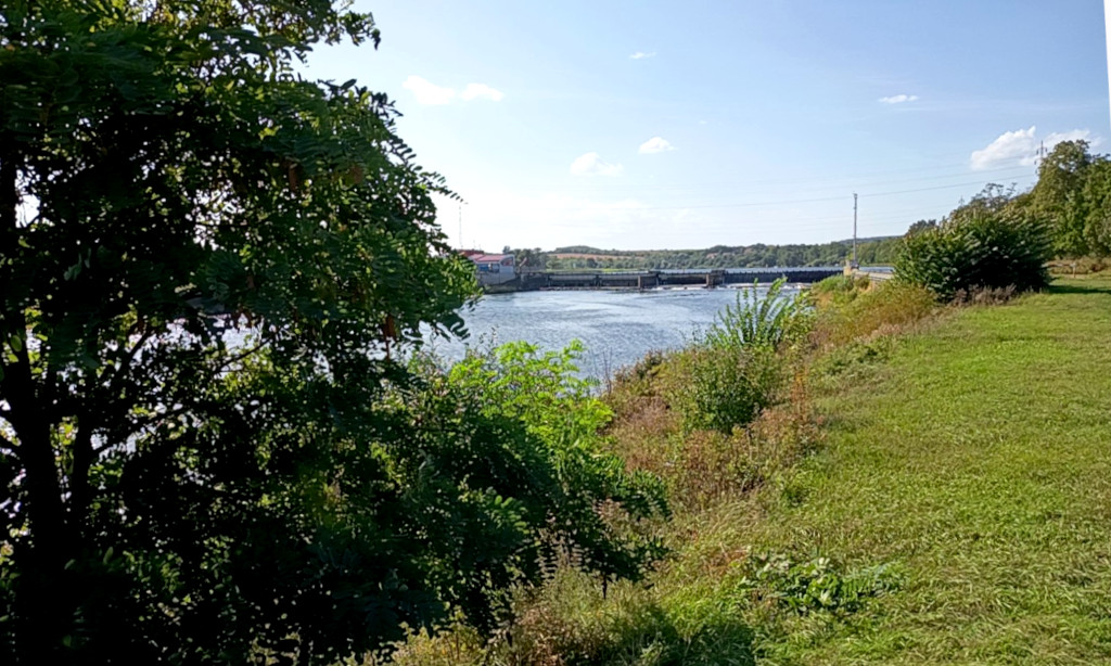 Vltava, jez Vraňany.