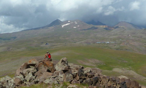 Dva týdny v Arménii: Aragats, Geghard, Sevan, Vardenis Dva týdny v Arménii: Aragats, Geghard, Sevan, Vardenis