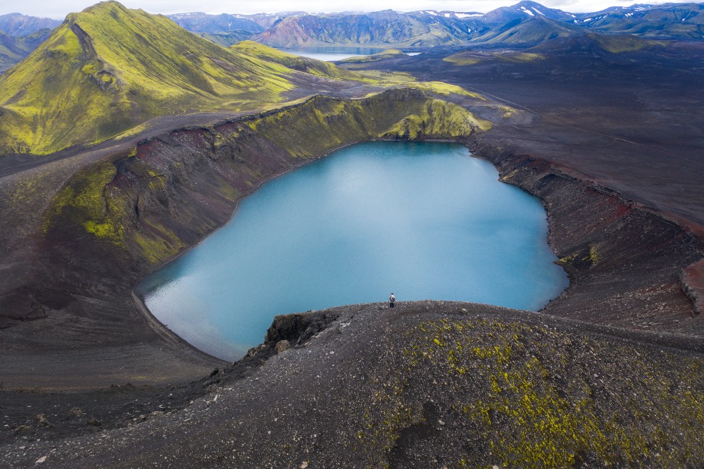 Island, jezero zaplnilo kráter vybuchlé sopky.